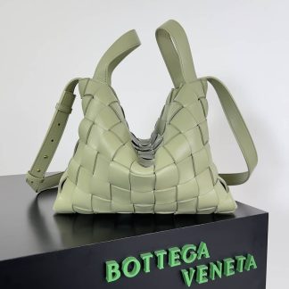 Replica Bottega Veneta intrecciato lambskin leather bowling cassette shoulder bag