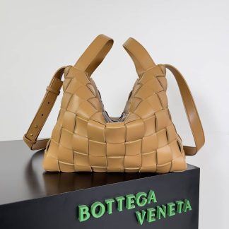 Replica Bottega Veneta intrecciato lambskin leather bowling cassette shoulder bag