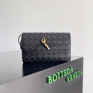 Replica Bottega Veneta intrecciato Andiamo Clutch