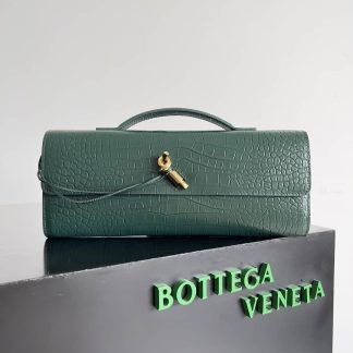 Replica Bottega Veneta Leather Andiamo Clutch with Handle