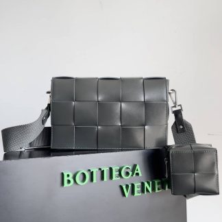 Replica Bottega Veneta Cassette Intrecciato Leather Messenger Bag
