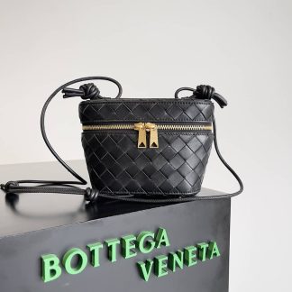 Replica Bottega Veneta Small Vanity Case On Strap