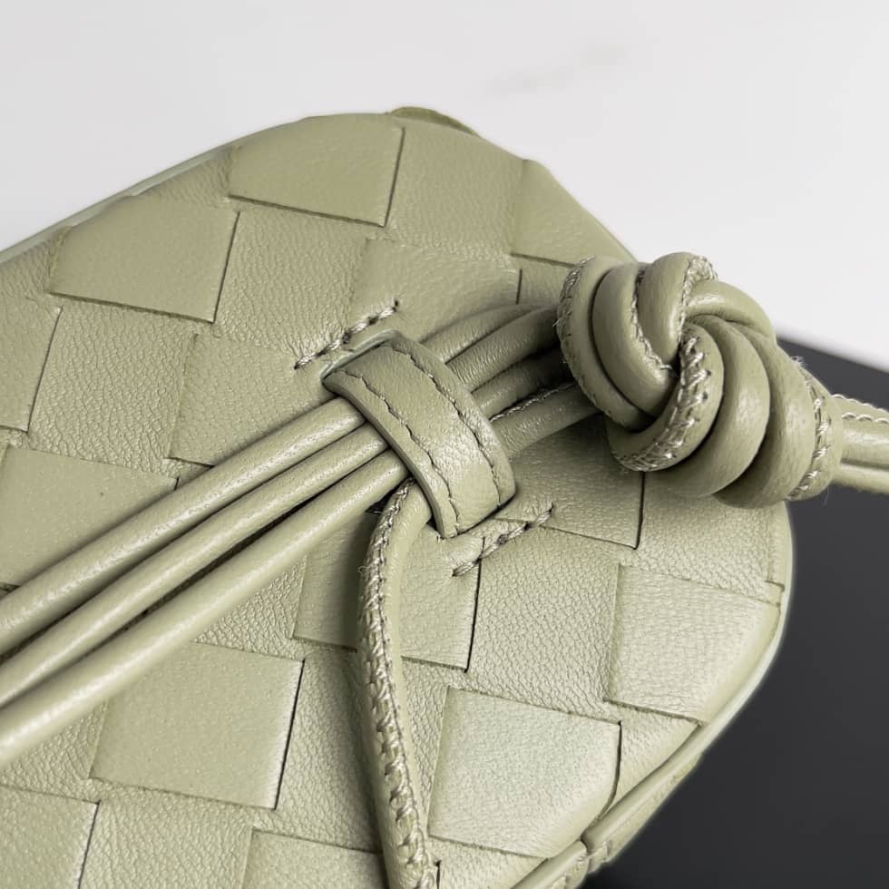 Replica Bottega Veneta Small Vanity Case On Strap_3_151986 Replica Bottega Veneta Small Vanity Case On Strap