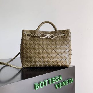Replica Bottega Veneta Andiamo Intrecciato Small Top handle bag