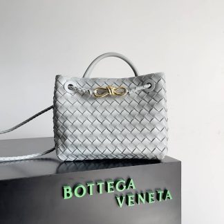 Replica Bottega Veneta Andiamo Intrecciato Small Top handle bag