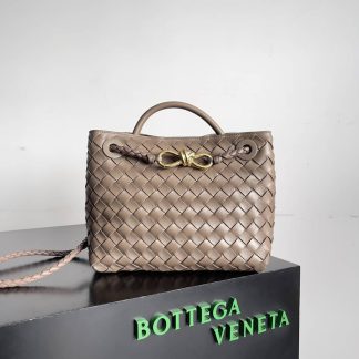 Replica Bottega Veneta Andiamo Intrecciato Small Top handle bag