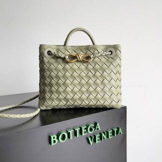 Replica Bottega Veneta Andiamo Intrecciato Small Top handle bag