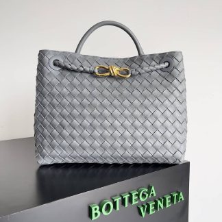 Replica Bottega Veneta Andiamo Intrecciato Medium Top handle bag
