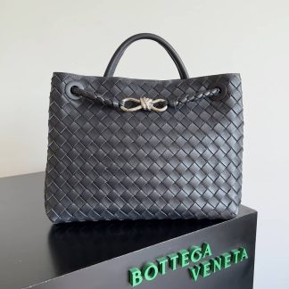 Replica Bottega Veneta Andiamo Intrecciato Medium Top handle bag