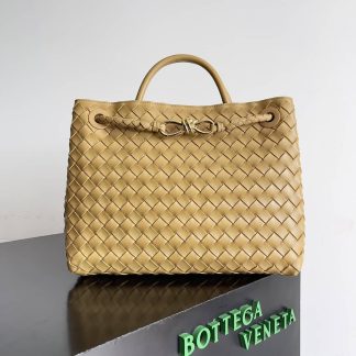 Replica Bottega Veneta Andiamo Intrecciato Medium Top handle bag