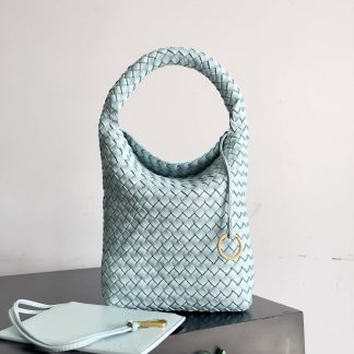 Replica Bottega Veneta Intrecciato Cabat Bucket Bag