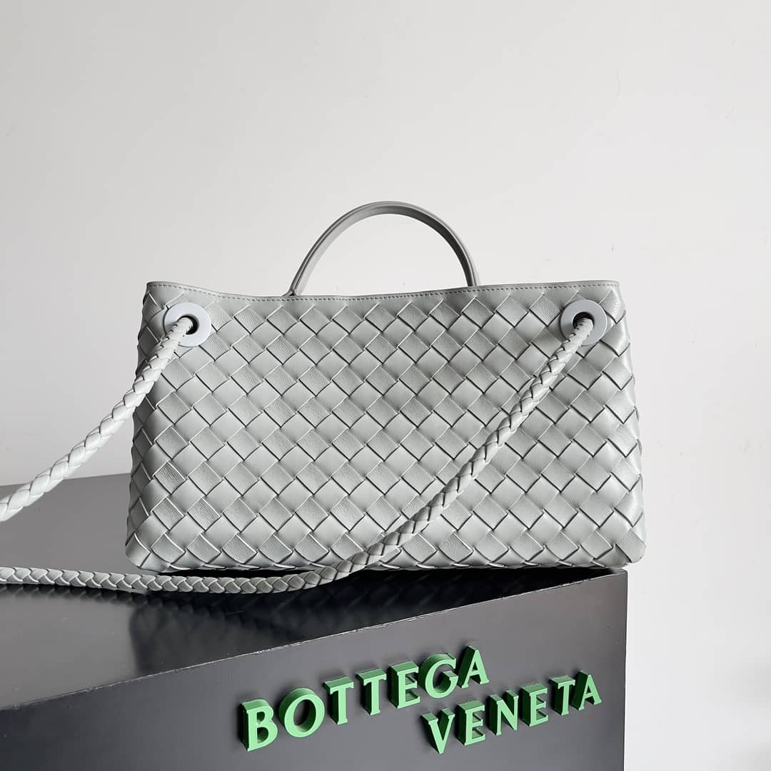 Replica Bottega Veneta Intrecciato Andiamo Small East/West Bag_1_153274 Replica Bottega Veneta Intrecciato Andiamo Small East/West Bag