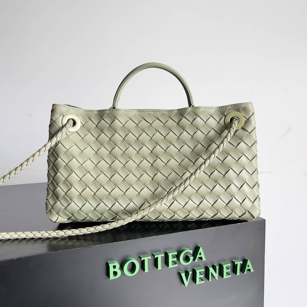 Replica Bottega Veneta Intrecciato Andiamo Small East/West Bag_2_153294 Replica Bottega Veneta Intrecciato Andiamo Small East/West Bag