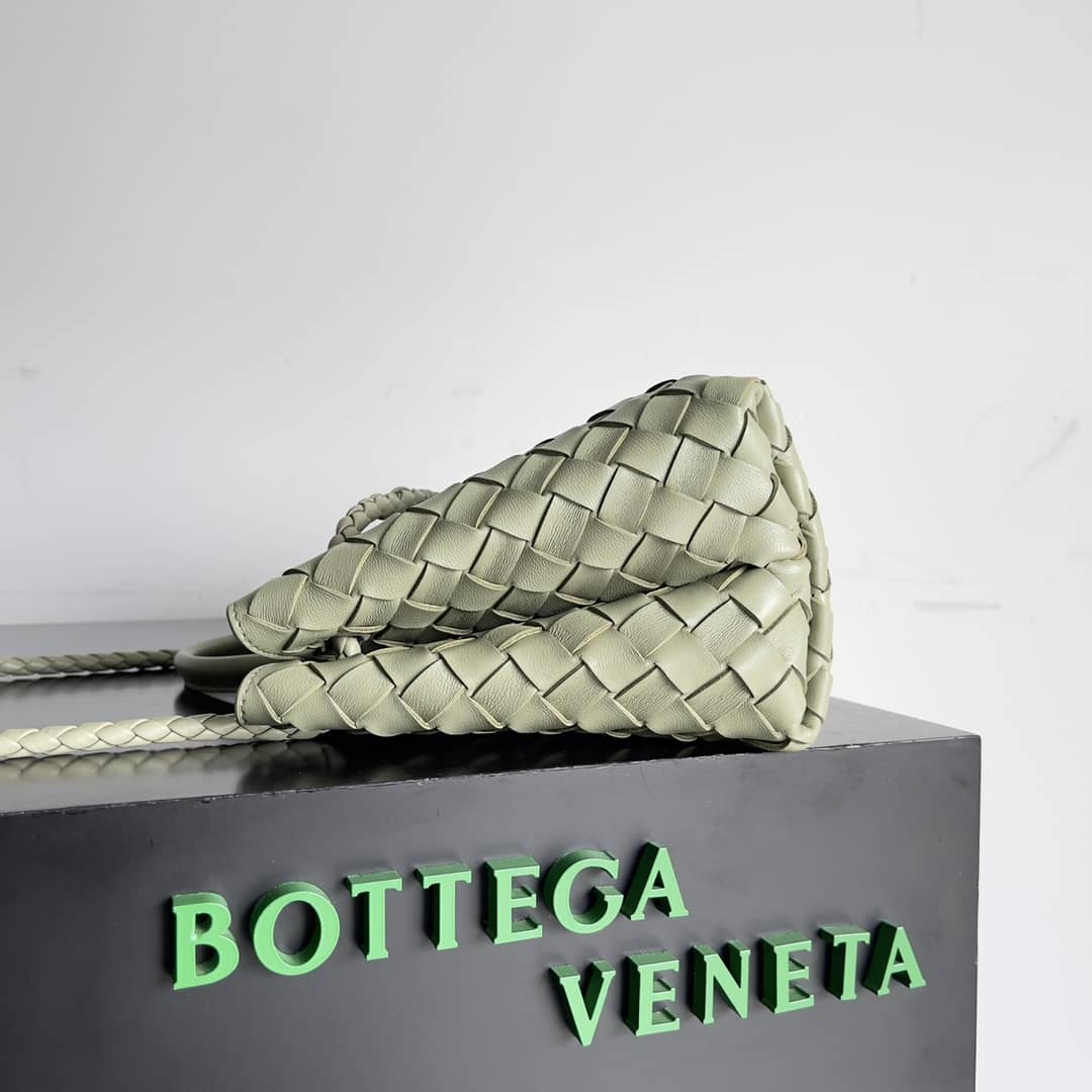 Replica Bottega Veneta Intrecciato Andiamo Small East/West Bag_3_153294 Replica Bottega Veneta Intrecciato Andiamo Small East/West Bag