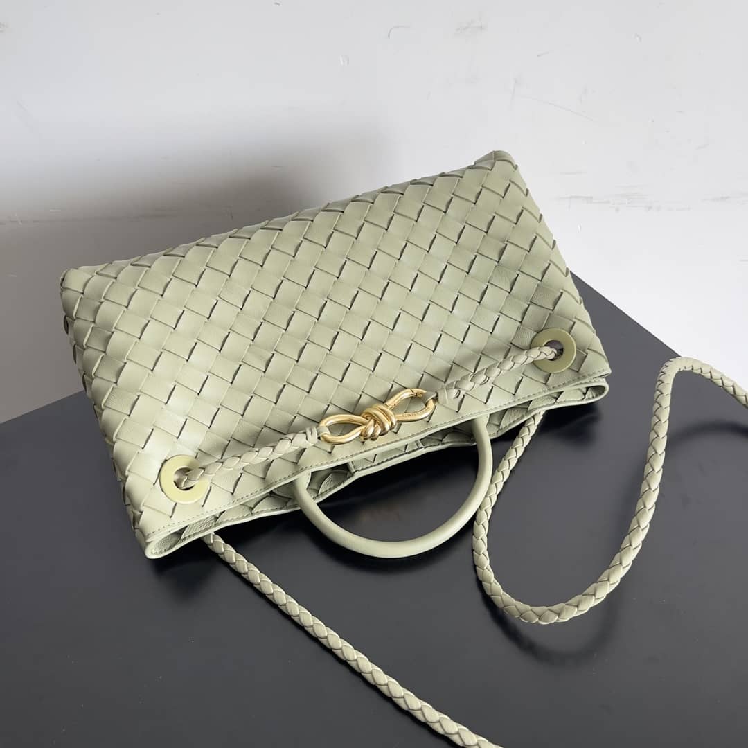 Replica Bottega Veneta Intrecciato Andiamo Small East/West Bag_4_153294 Replica Bottega Veneta Intrecciato Andiamo Small East/West Bag