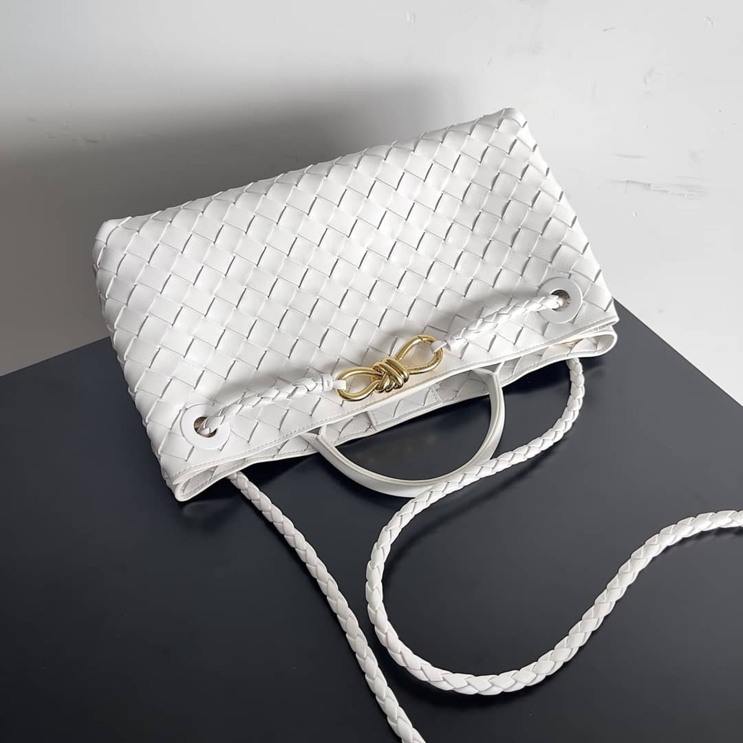 Replica Bottega Veneta Intrecciato Andiamo Small East/West Bag_1_153304 Replica Bottega Veneta Intrecciato Andiamo Small East/West Bag