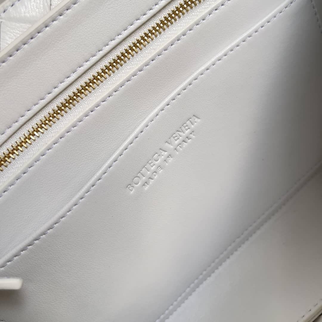 Replica Bottega Veneta Intrecciato Andiamo Small East/West Bag_5_153304 Replica Bottega Veneta Intrecciato Andiamo Small East/West Bag