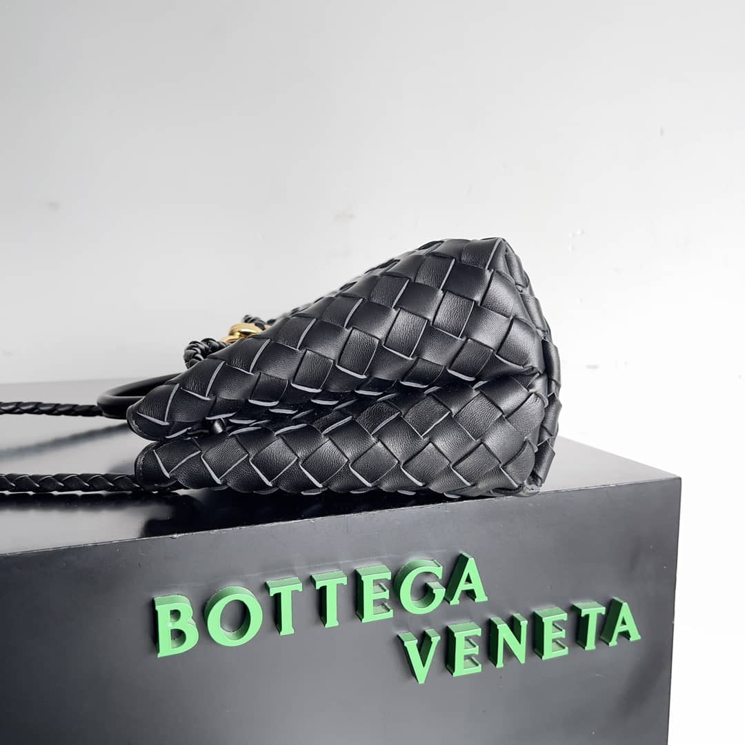 Replica Bottega Veneta Intrecciato Andiamo Small East/West Bag_1_153324 Replica Bottega Veneta Intrecciato Andiamo Small East/West Bag