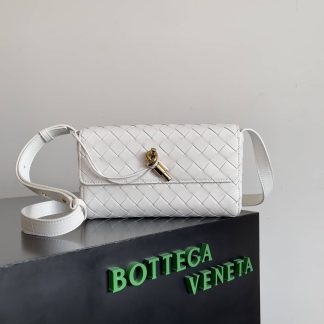 Replica Bottega Veneta Mini Andiamo Intrecciato Lambskin Crossbody Bag