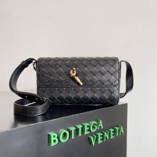 Replica Bottega Veneta Mini Andiamo Intrecciato Lambskin Crossbody Bag
