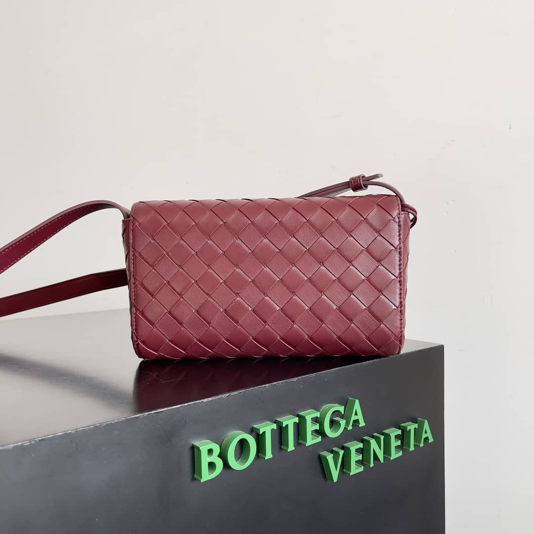 Replica Bottega Veneta Mini Andiamo Intrecciato Lambskin Crossbody Bag_1_153444 Replica Bottega Veneta Mini Andiamo Intrecciato Lambskin Crossbody Bag