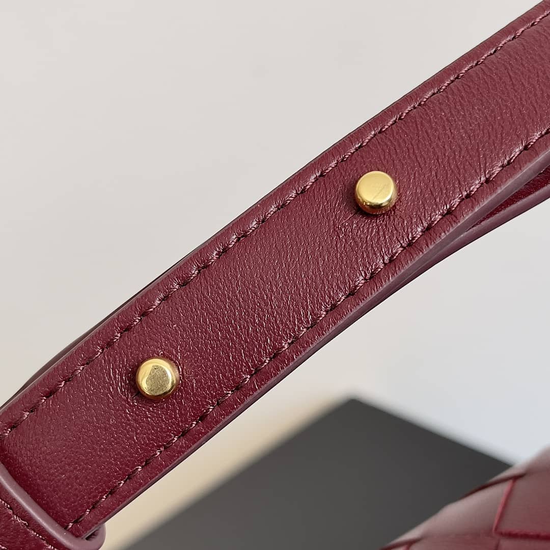 Replica Bottega Veneta Mini Andiamo Intrecciato Lambskin Crossbody Bag_2_153444 Replica Bottega Veneta Mini Andiamo Intrecciato Lambskin Crossbody Bag