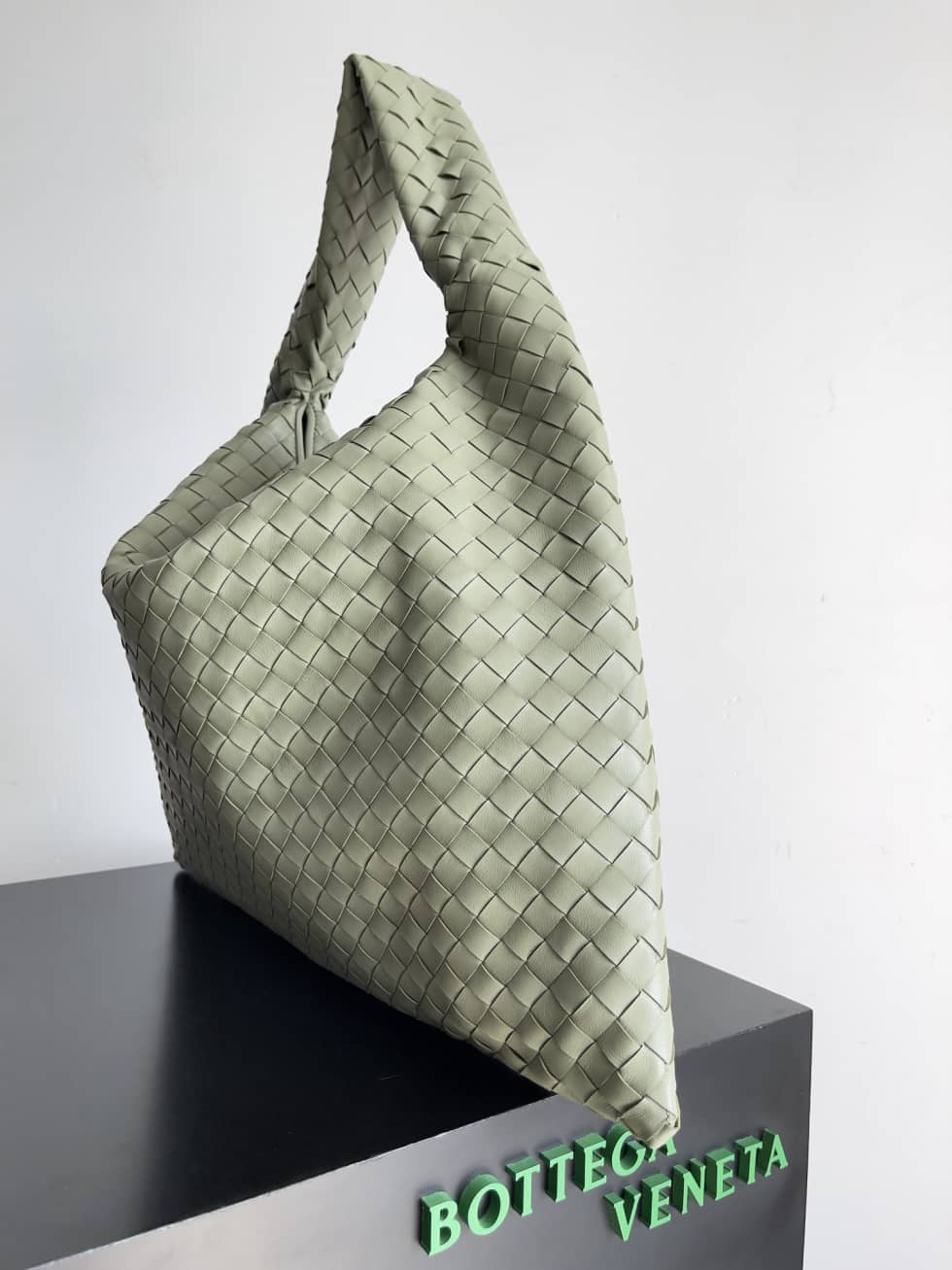 Replica Bottega Veneta Hop Intrecciato leather Medium Hobo bag_1_153864 Replica Bottega Veneta Hop Intrecciato leather Medium Hobo bag