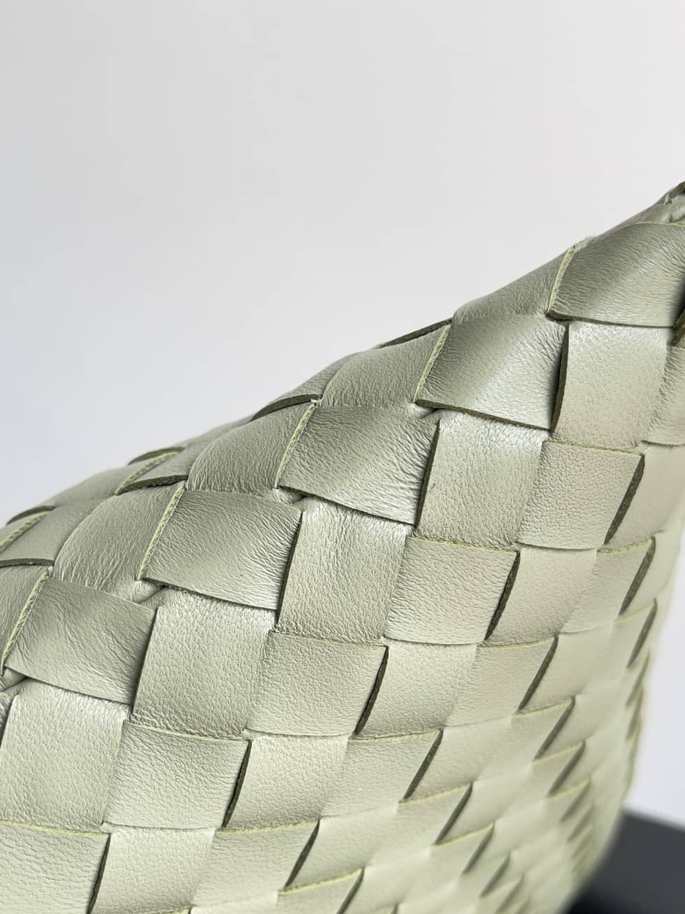 Replica Bottega Veneta Hop Intrecciato leather Medium Hobo bag_4_153864 Replica Bottega Veneta Hop Intrecciato leather Medium Hobo bag