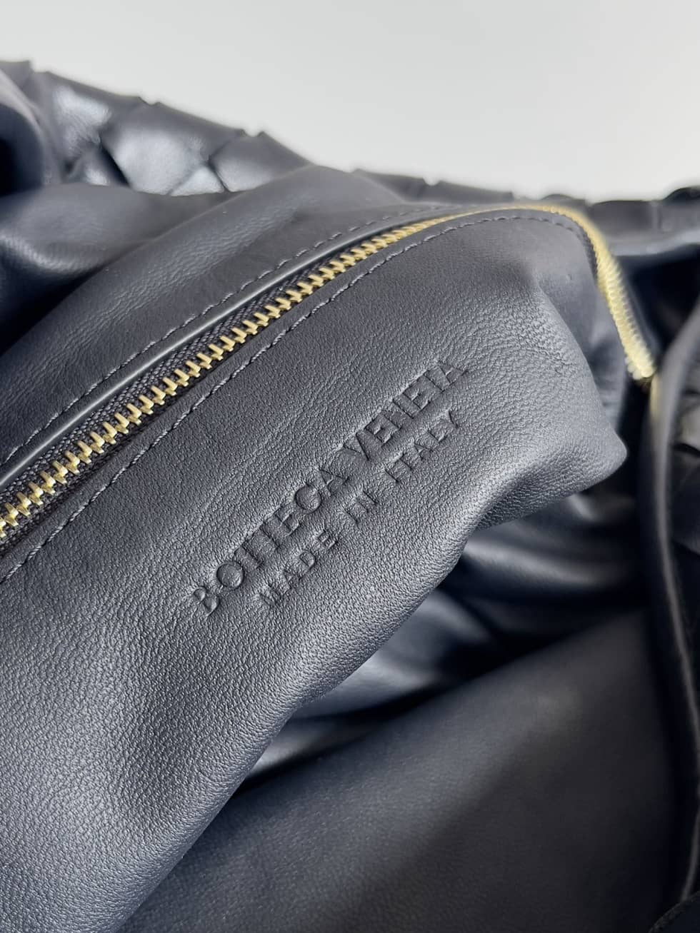 Replica Bottega Veneta Hop Intrecciato leather Medium Hobo bag_6_153904 Replica Bottega Veneta Hop Intrecciato leather Medium Hobo bag