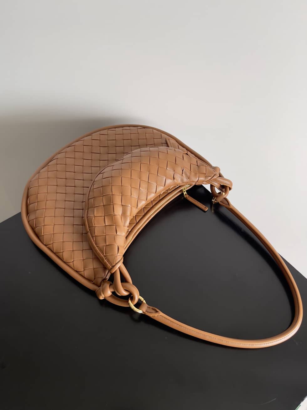 Replica Bottega Veneta Gemelli Intrecciato leather Medium Hobo bag_3_154034 Replica Bottega Veneta Gemelli Intrecciato leather Medium Hobo bag