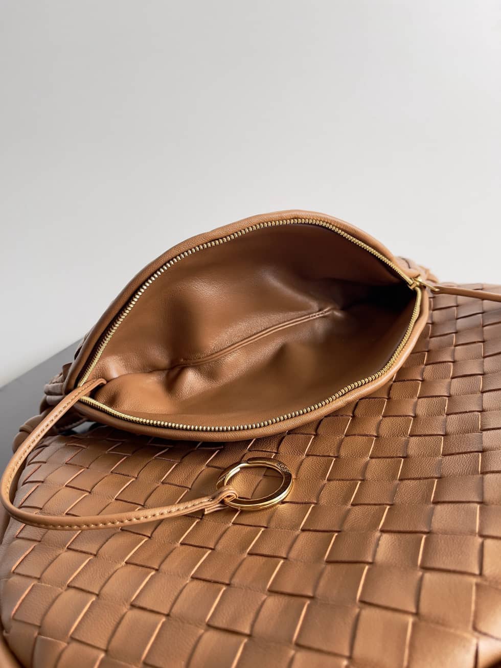Replica Bottega Veneta Gemelli Intrecciato leather Medium Hobo bag_4_154034 Replica Bottega Veneta Gemelli Intrecciato leather Medium Hobo bag