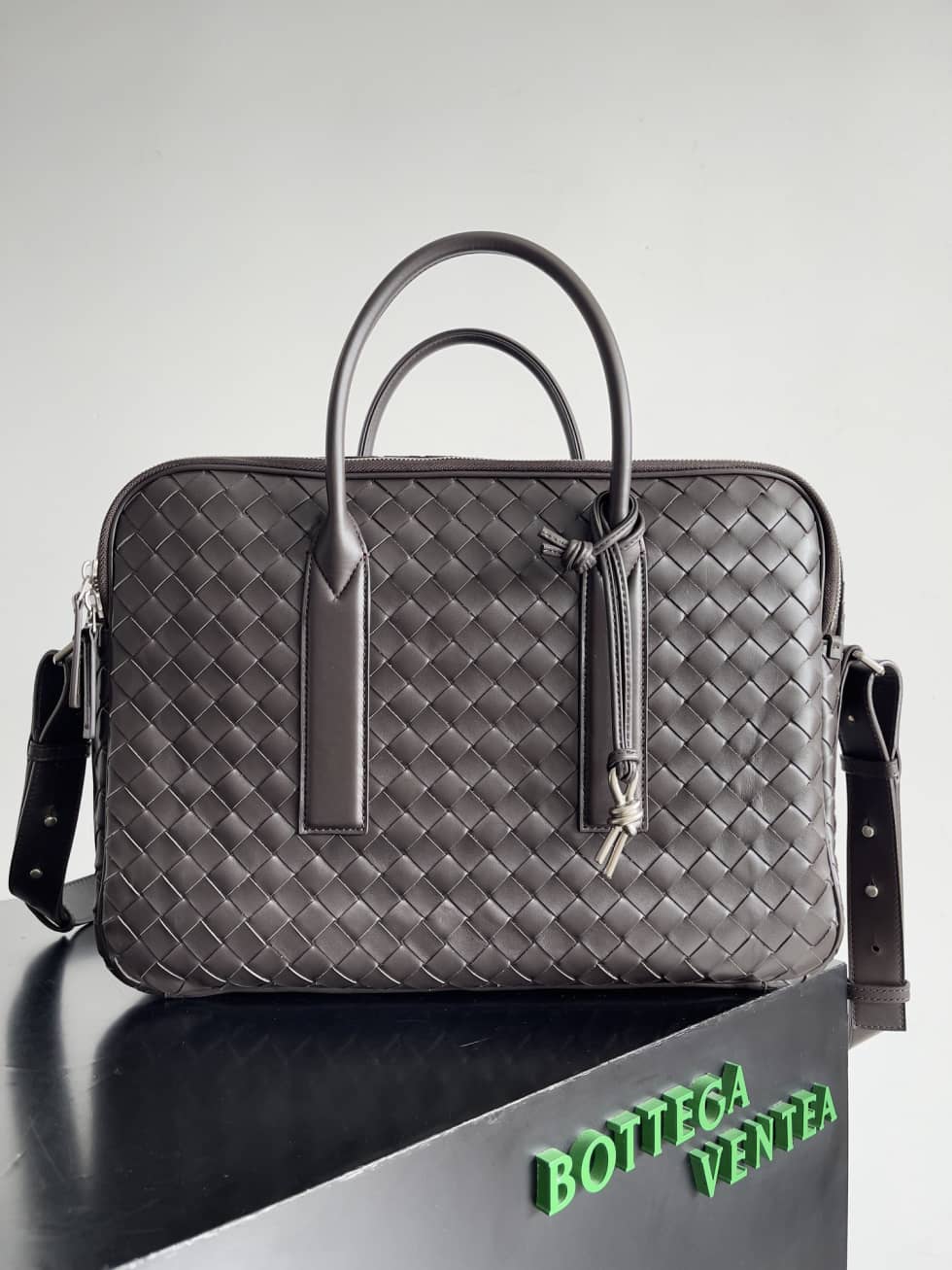 Replica Bottega Veneta Mens Intrecciato Leather Getaway Small Weekender Bag_10_154194 Replica Bottega Veneta Mens Intrecciato Leather Getaway Small Weekender Bag