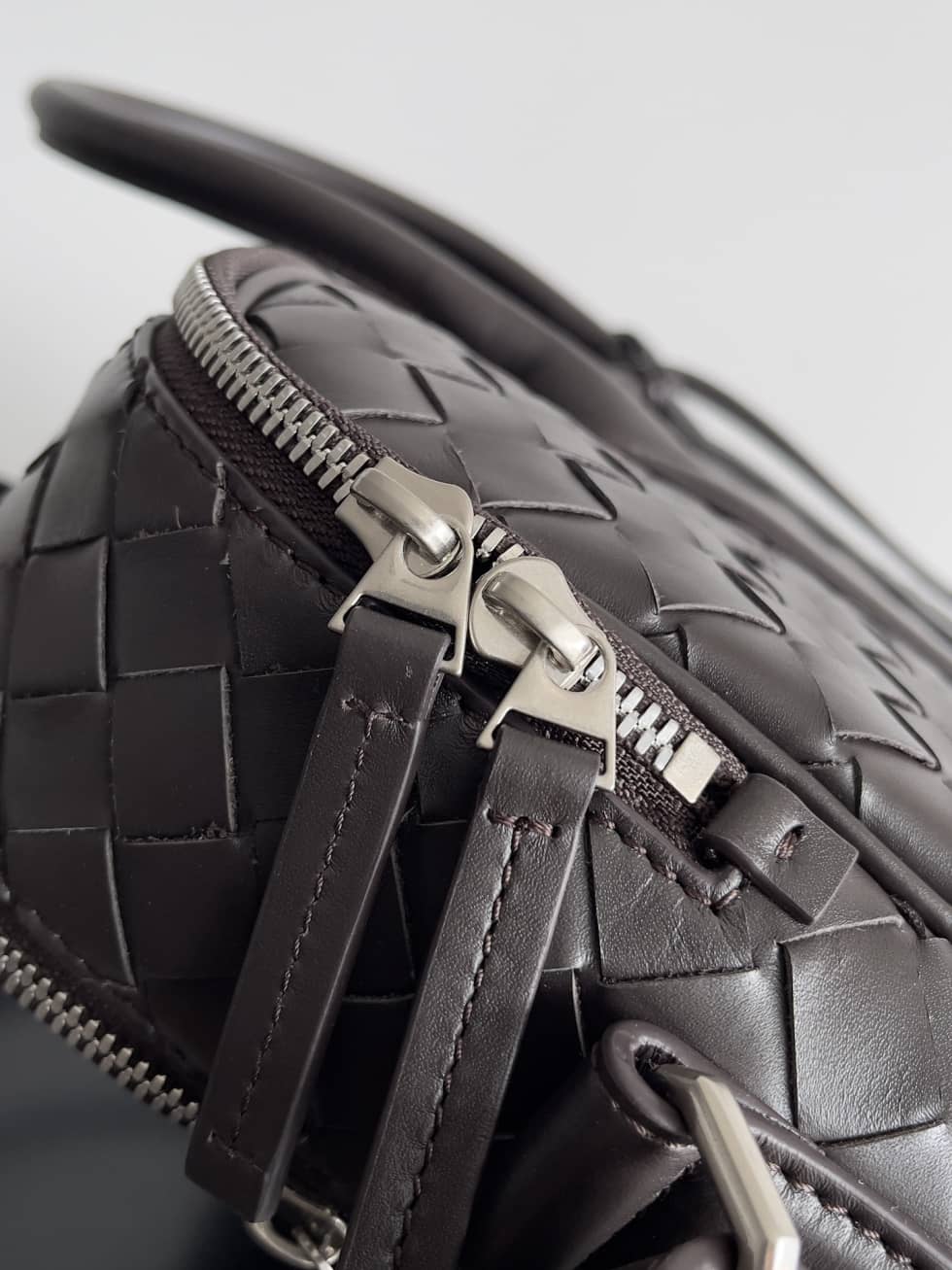Replica Bottega Veneta Mens Intrecciato Leather Getaway Small Weekender Bag_3_154194 Replica Bottega Veneta Mens Intrecciato Leather Getaway Small Weekender Bag