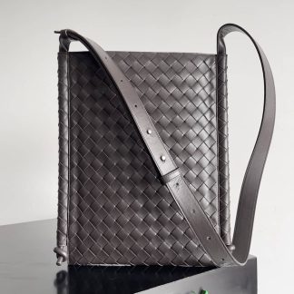 Replica Bottega Veneta Intrecciato Leather Flat Loop Bag