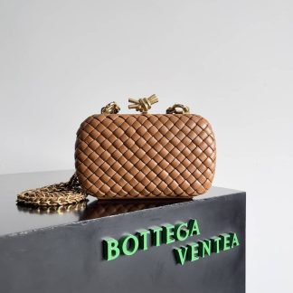 Replica Bottega Veneta Knot Intreccio Leather Chain Clutch Bag
