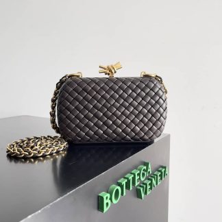 Replica Bottega Veneta Knot Intreccio Leather Chain Clutch Bag