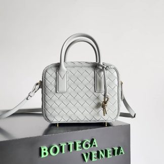 Replica Bottega Veneta Small Getaway Intrecciato Leather Top Handle Bag