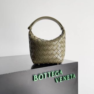 Replica Bottega Veneta Mini Wallace Intrecciato leather top handle bag