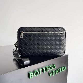 Replica Bottega Veneta Mens Small Intrecciato calfskin leather pouch