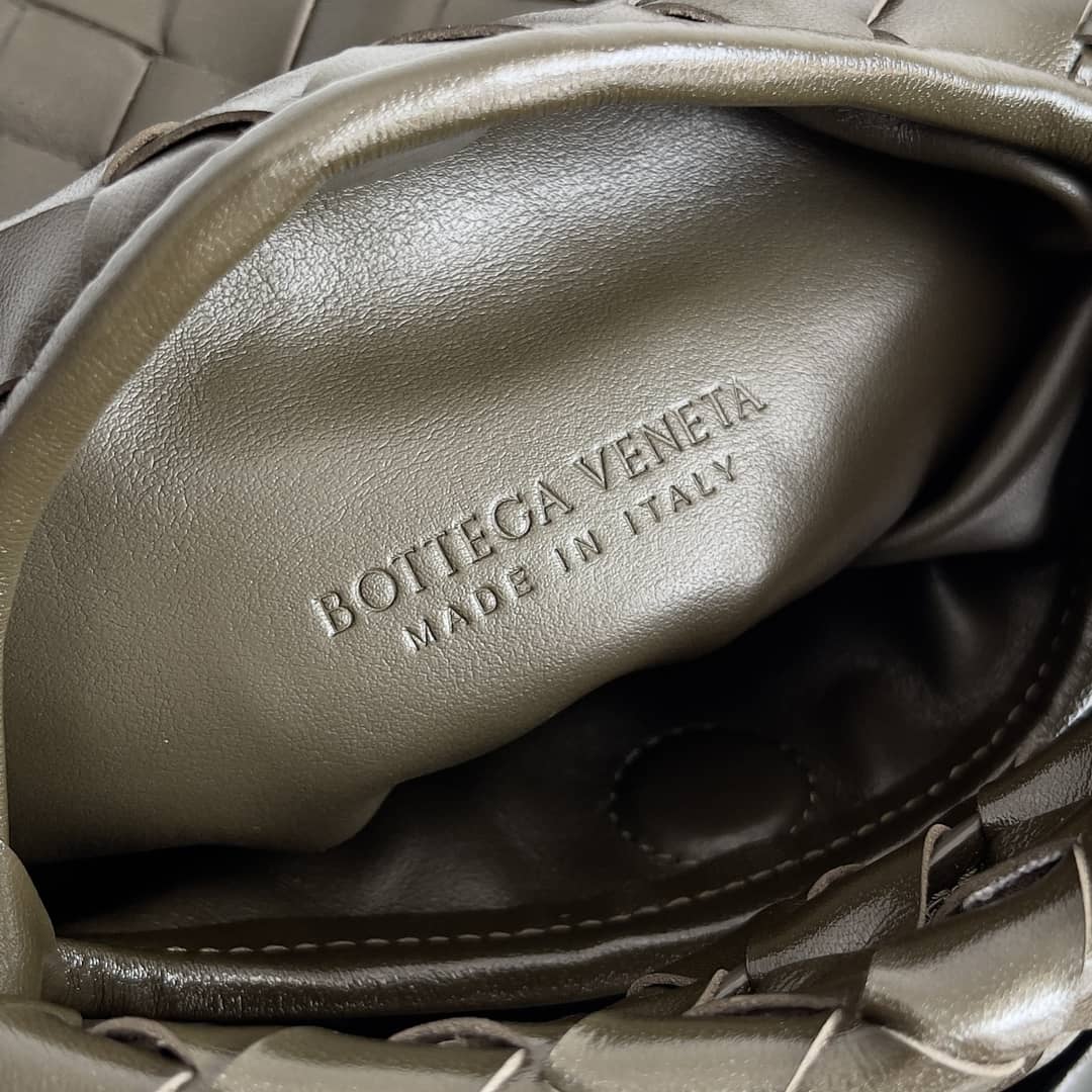 Replica Bottega Veneta Intrecciato Leather Mini Hop Crossbody Bag_6_154872 Replica Bottega Veneta Intrecciato Leather Mini Hop Crossbody Bag