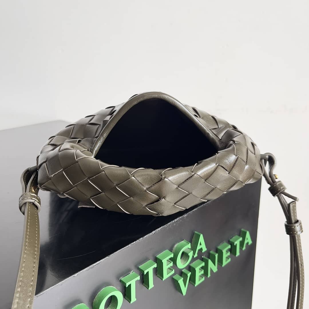 Replica Bottega Veneta Intrecciato Leather Mini Hop Crossbody Bag_8_154872 Replica Bottega Veneta Intrecciato Leather Mini Hop Crossbody Bag
