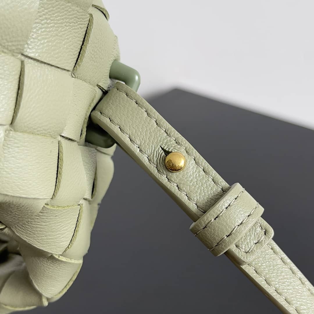 Replica Bottega Veneta Intrecciato Leather Mini Hop Crossbody Bag_2_154892 Replica Bottega Veneta Intrecciato Leather Mini Hop Crossbody Bag