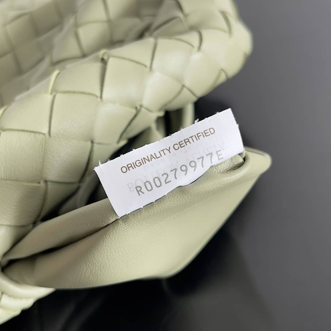 Replica Bottega Veneta Intrecciato Leather Mini Hop Crossbody Bag_4_154892 Replica Bottega Veneta Intrecciato Leather Mini Hop Crossbody Bag