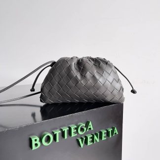 Replica Bottega Veneta Intrecciato Leather Mini The Pouch Bag