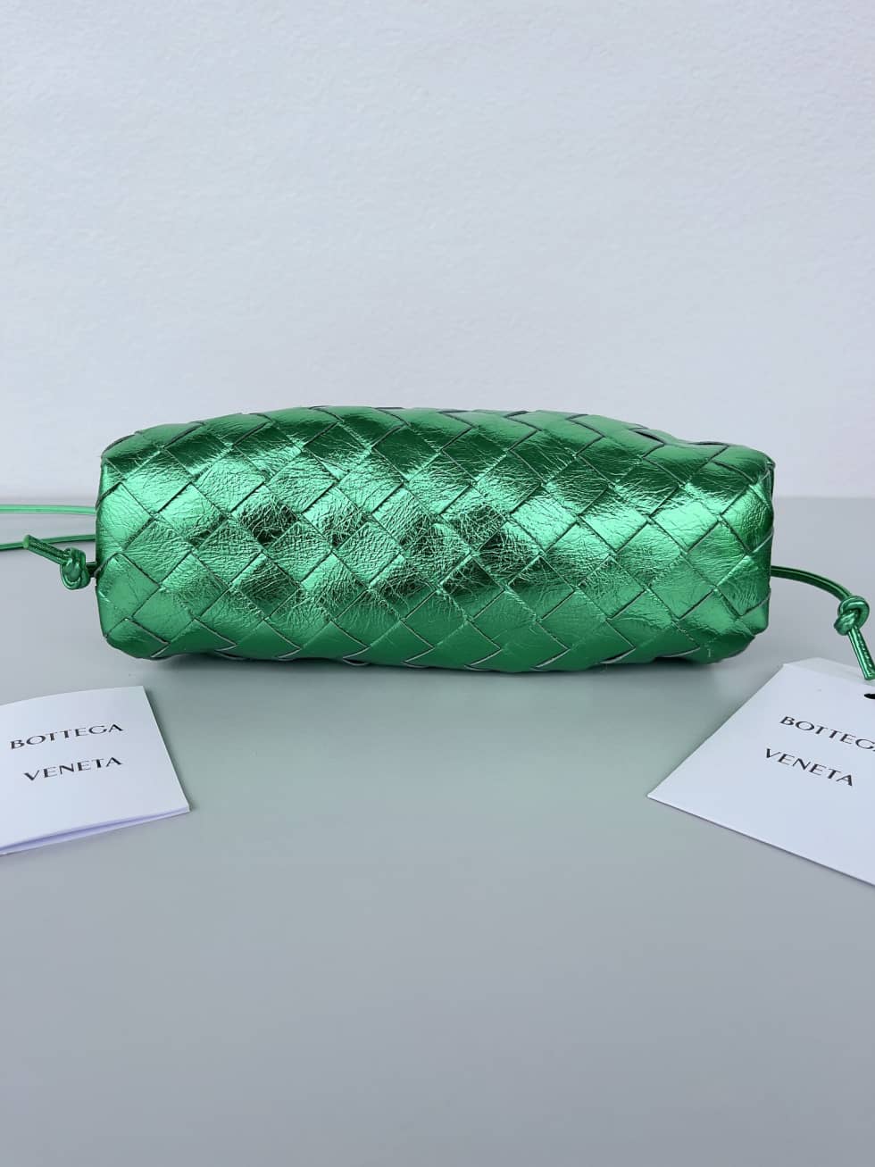 Replica Bottega Veneta Intrecciato Leather Mini The Pouch Bag_2_145698 Replica Bottega Veneta Intrecciato Leather Mini The Pouch Bag