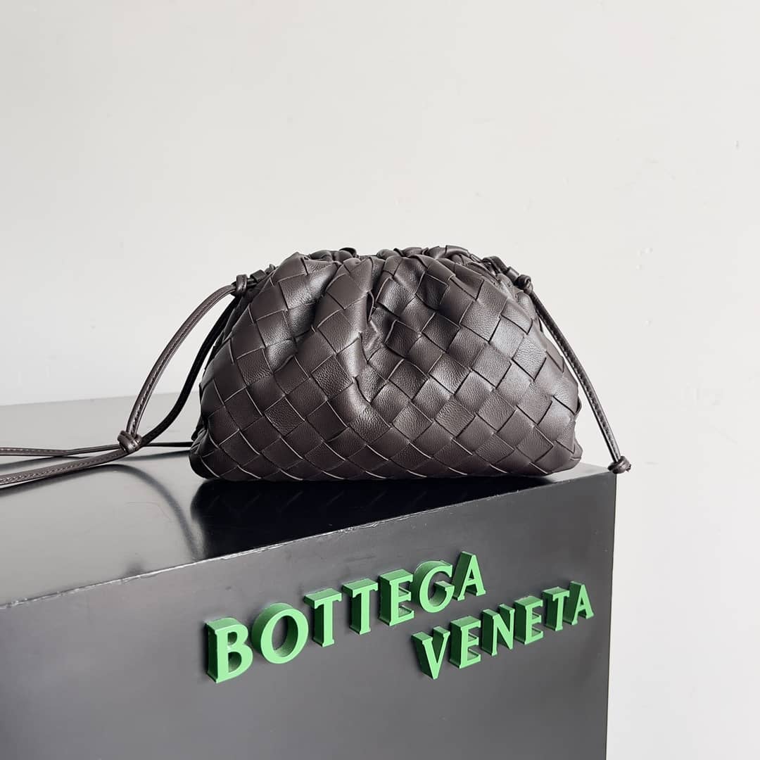 Replica Bottega Veneta Intrecciato Leather Mini The Pouch Bag_10_145938 Replica Bottega Veneta Intrecciato Leather Mini The Pouch Bag