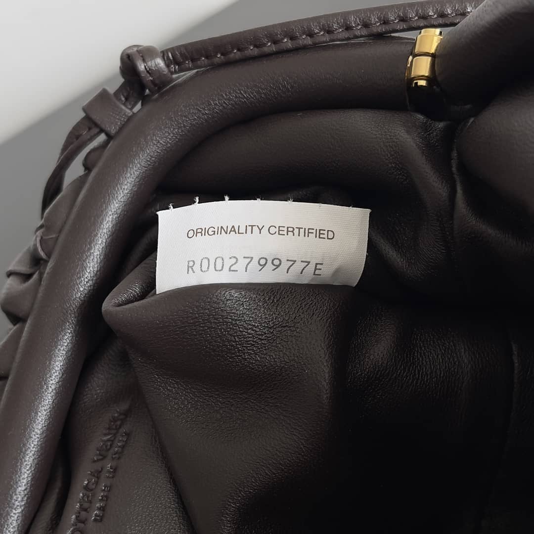 Replica Bottega Veneta Intrecciato Leather Mini The Pouch Bag_4_145938 Replica Bottega Veneta Intrecciato Leather Mini The Pouch Bag