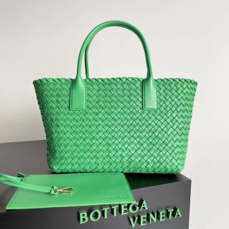 Replica Bottega Veneta Cabat Medium Intrecciato Tote Bag