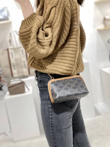 Replica celine clutch on chain